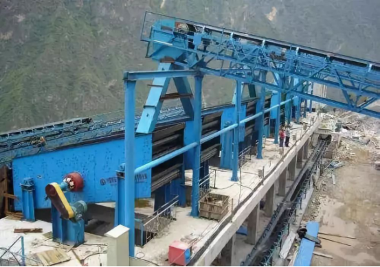 振動(dòng)篩出現(xiàn)篩板開(kāi)裂、橫梁斷裂等情況的原因和解決方案！195